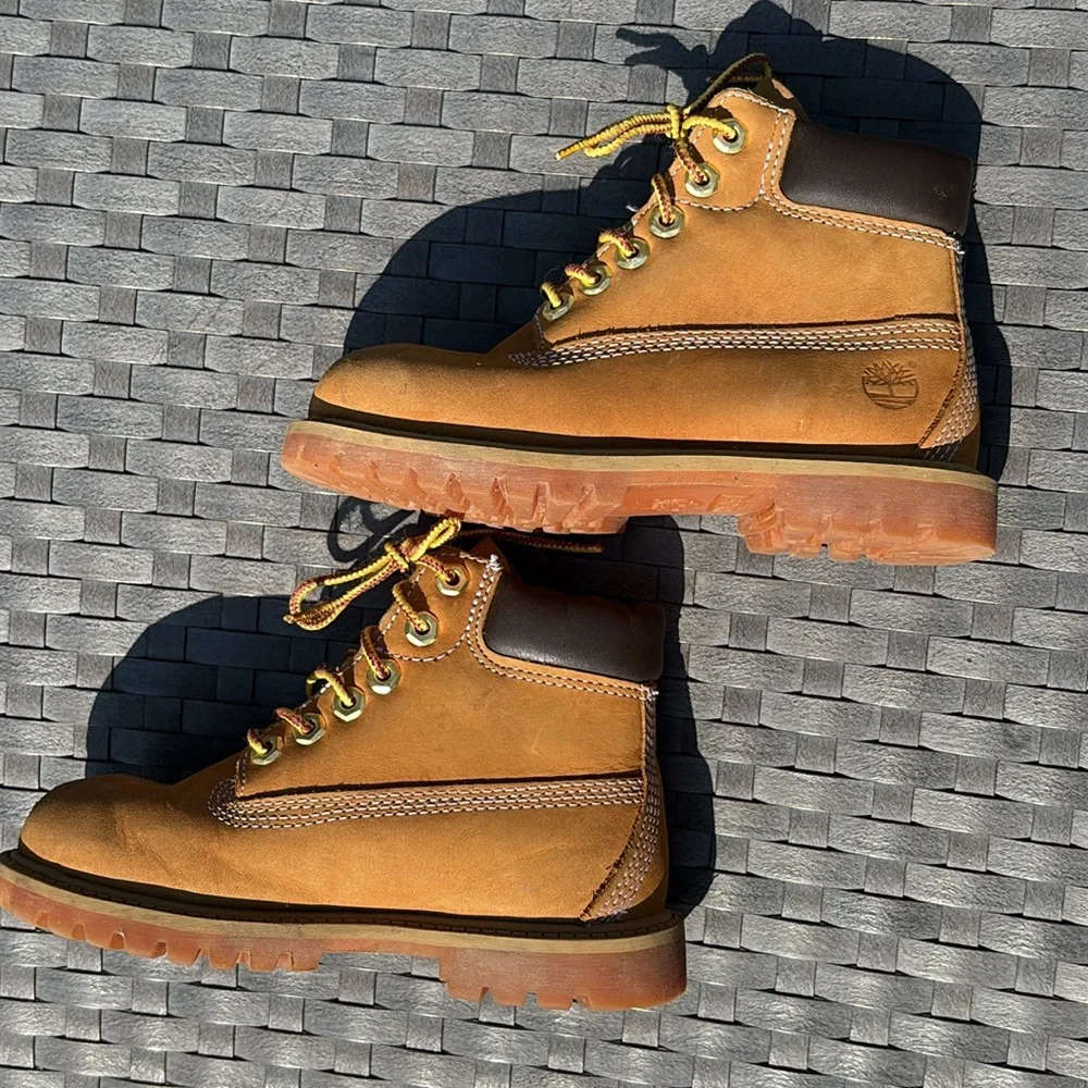 Timberland Classic 6 IN Waterproof Short Chukka Boot Wheat Nubuck Toddler Sz 11